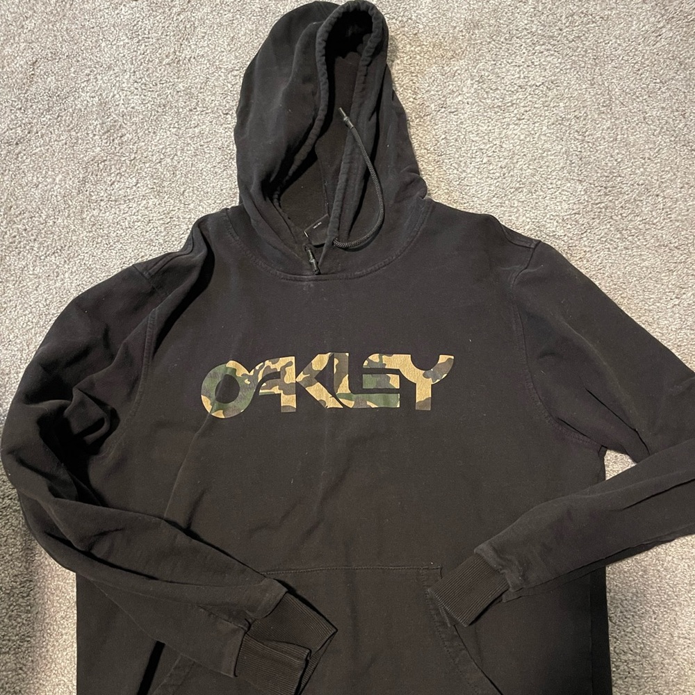 Oakley camo sweatshirt